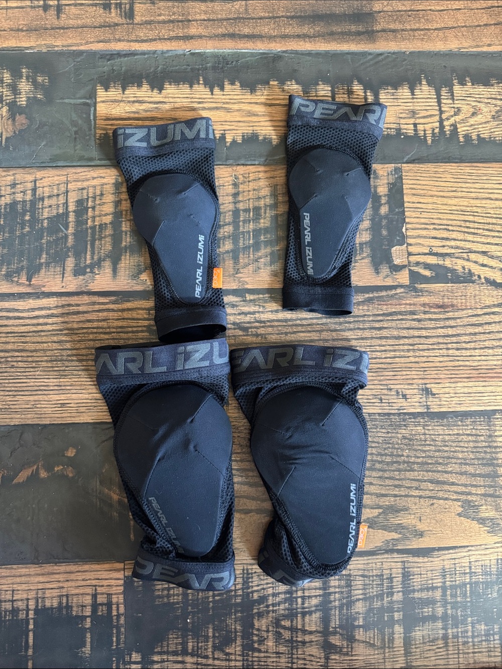 Pearl Izumi Black Protective Cycling Knee and Elbow Pads Set
